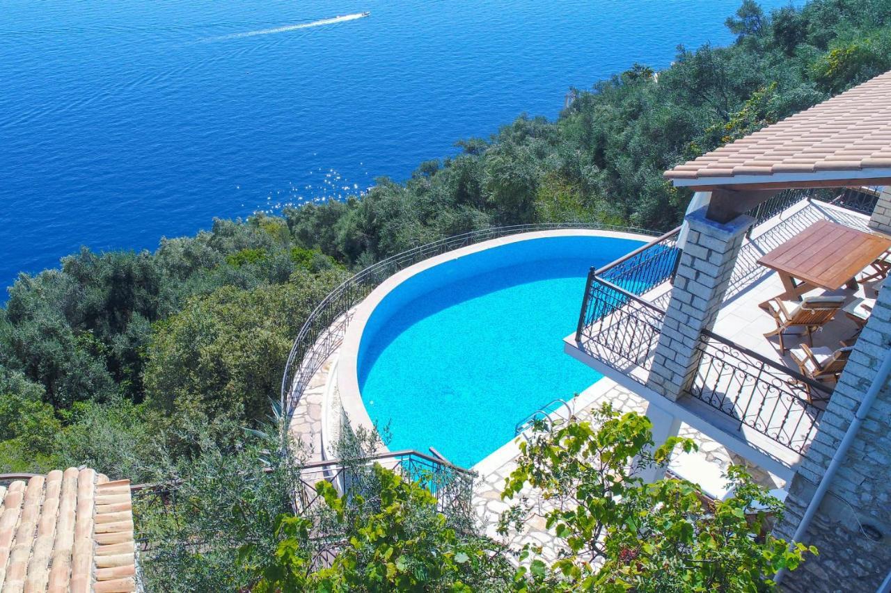 House On The Rocks Villa Katávolos Exterior photo