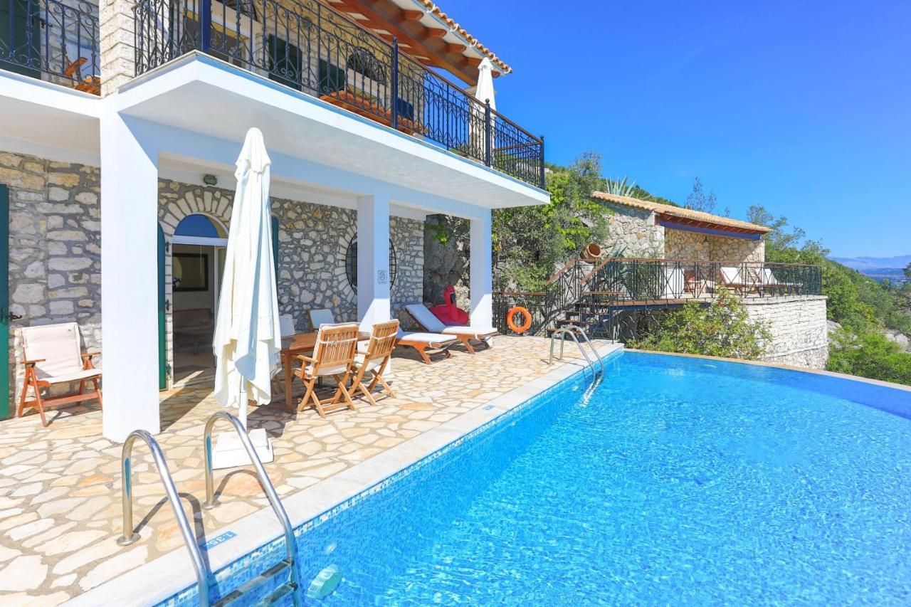 House On The Rocks Villa Katávolos Exterior photo