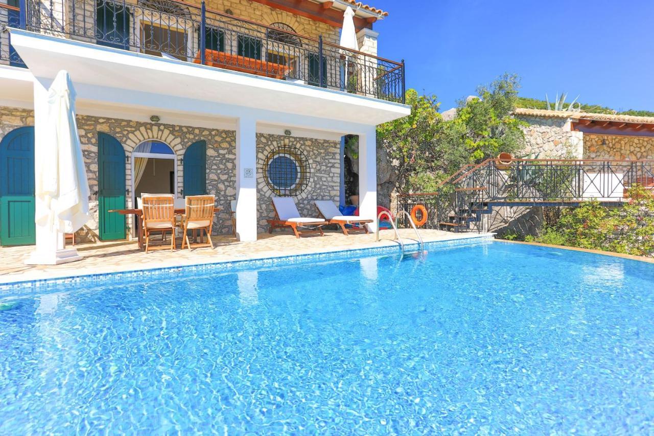 House On The Rocks Villa Katávolos Exterior photo